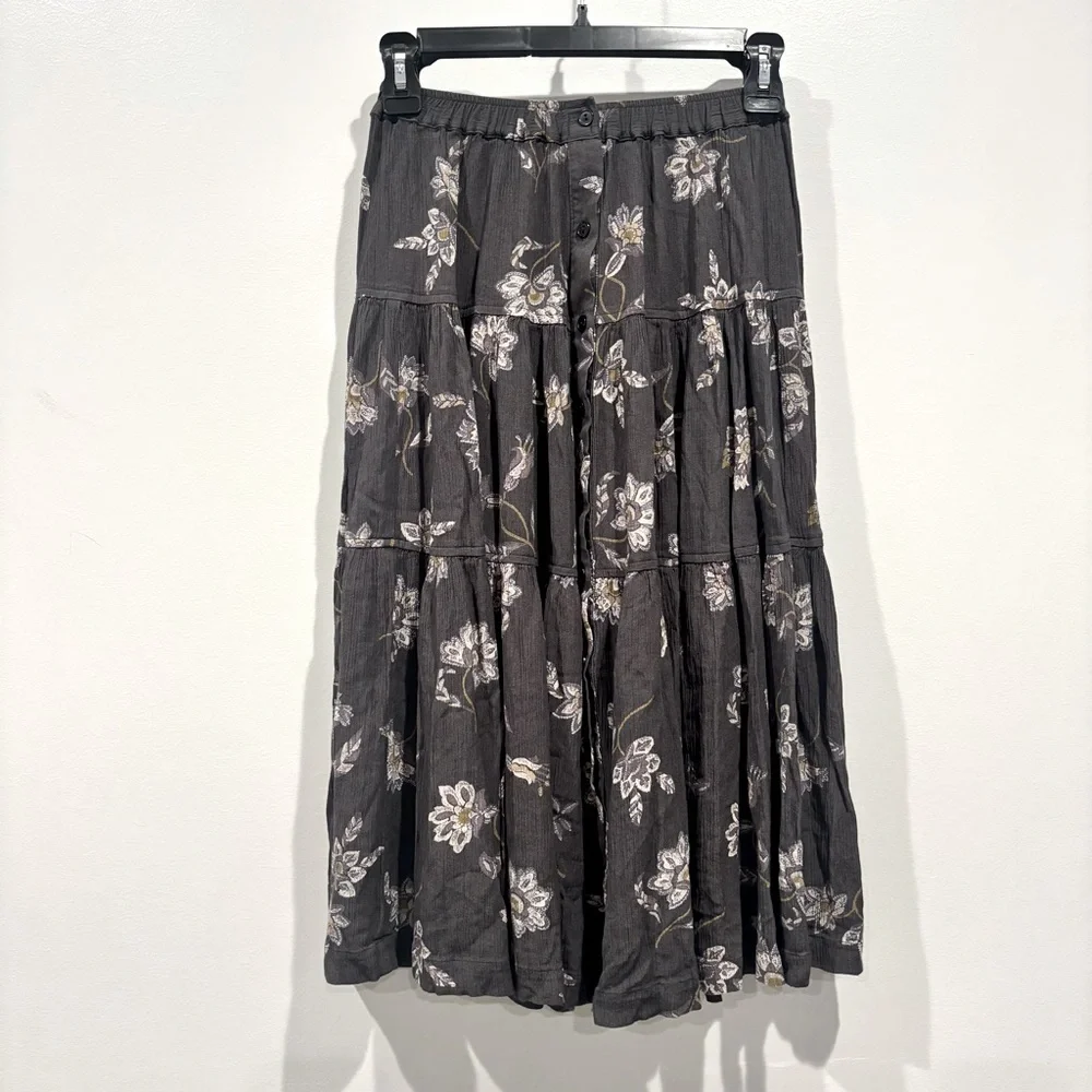 Christy Dawn Margot Floral Crop Top and Tiered Midi Grey Skirt‎ Set Set XS